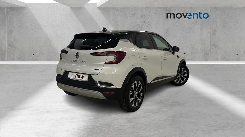 Usado Renault Captur Techno 145 CV (106 kW) 2022 Blanco SUV