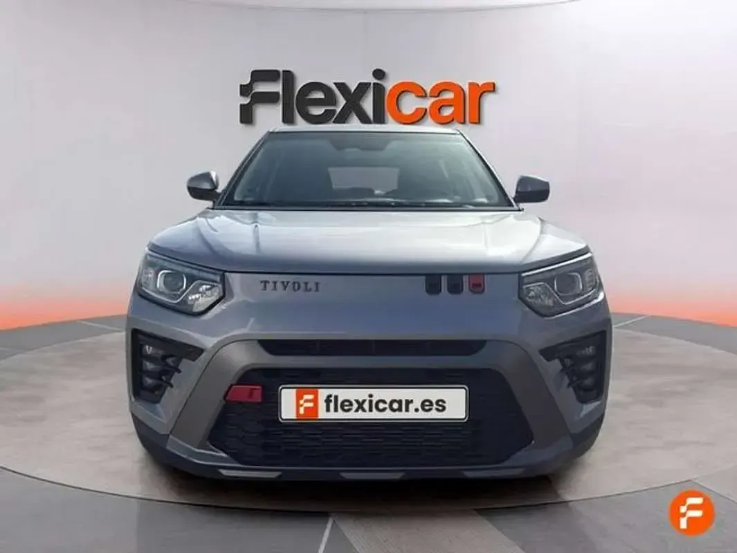 Usado SsangYong Tivoli 163 CV (119 kW) 2024 Gris SUV