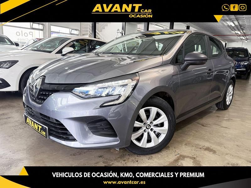 Usado Renault Clio V SE 67 CV (49 kW) 2023 Gris / plata Berlina