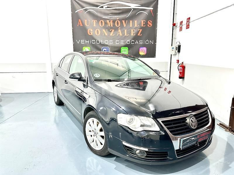 Negro Usado 2007 VW Passat Advance Berlina | 4699 € (Caro) - Imagen 1/4