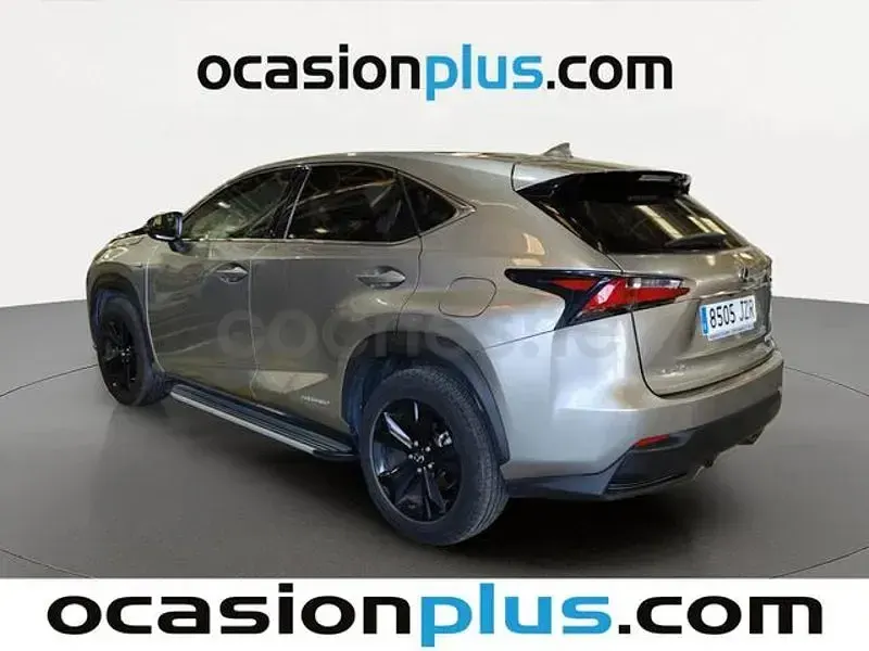 Usado Lexus NX300h Sport Line 197 CV (144 kW) 2017 Gris / plata SUV