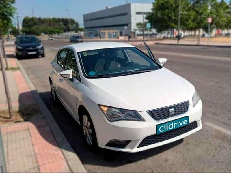 Usado Seat Leon ST Reference 110 CV (80 kW) 2014 Negro Familiar