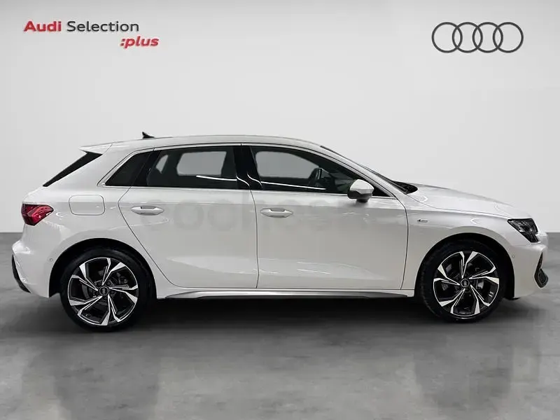 Usado Audi A3 S-Line 204 CV (150 kW) 2025 Blanco Berlina