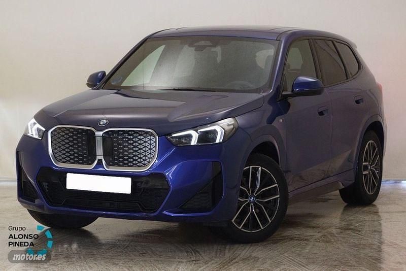 Azul Usado 2024 BMW iX1 M Sport SUV | 43.900 € - Imagen 1/4