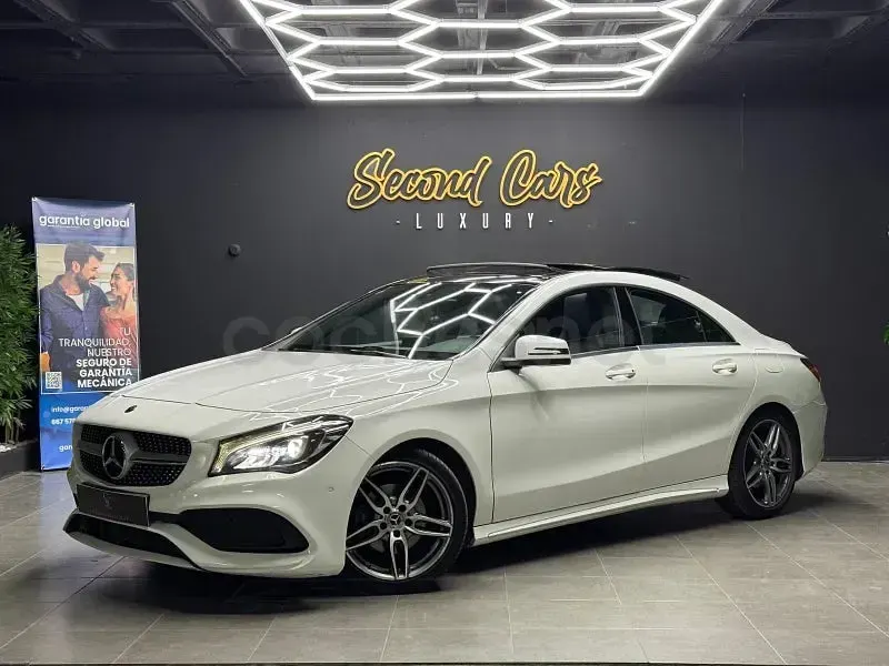 Usado Mercedes CLA200 163 CV (119 kW) 2019 Blanco Berlina