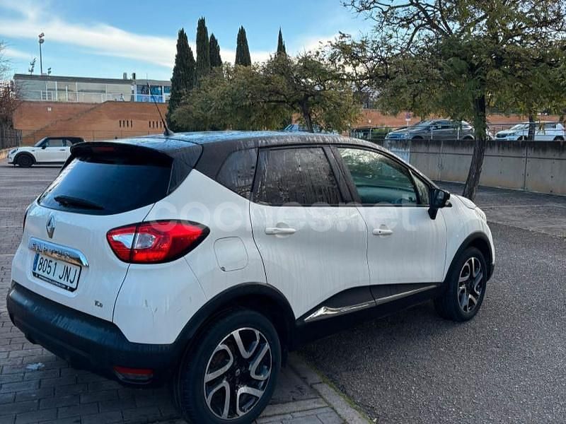 Usado Renault Captur Zen 90 CV (66 kW) 2016 Beige SUV