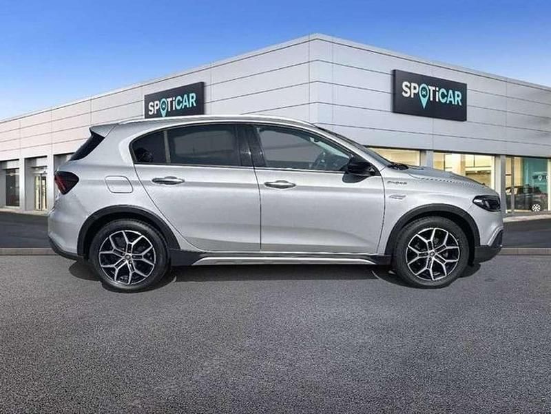 Usado Fiat Tipo Cross 99 CV (72 kW) 2022 Gris Utilitario