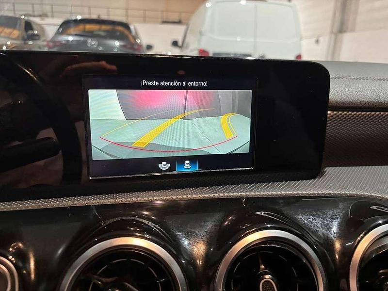 Usado Mercedes CLA220 190 CV (139 kW) 2020 Gris Berlina