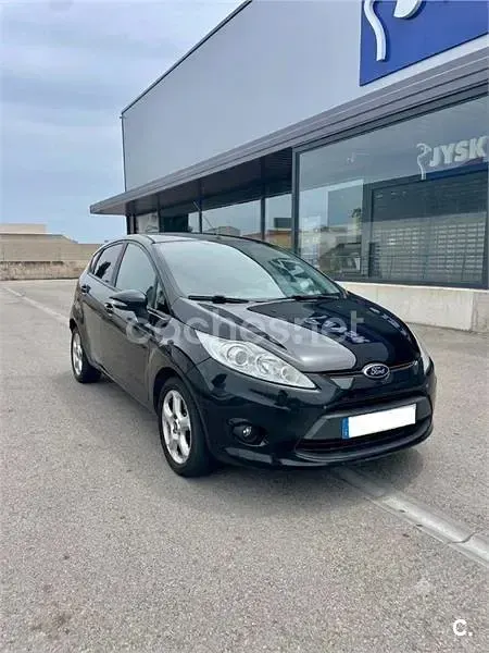 Usado Ford Fiesta Trend 82 CV (60 kW) 2009 Negro Berlina