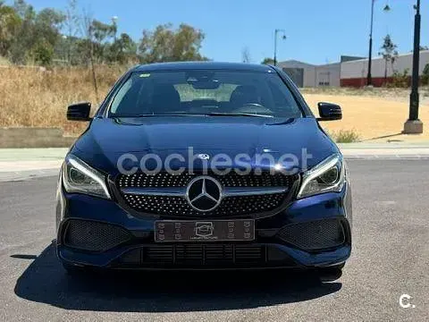 Usado Mercedes CLA200 136 CV (100 kW) 2018 Azul Coupe