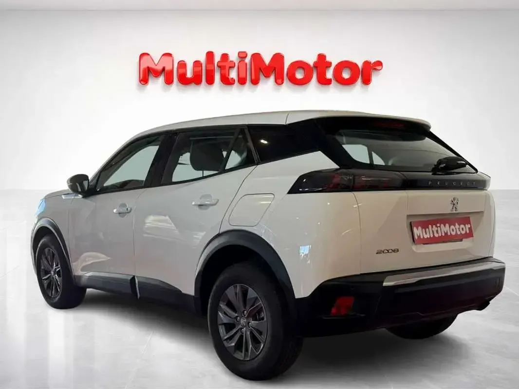 Usado Peugeot 2008 Active 101 CV (74 kW) 2021 Blanco SUV
