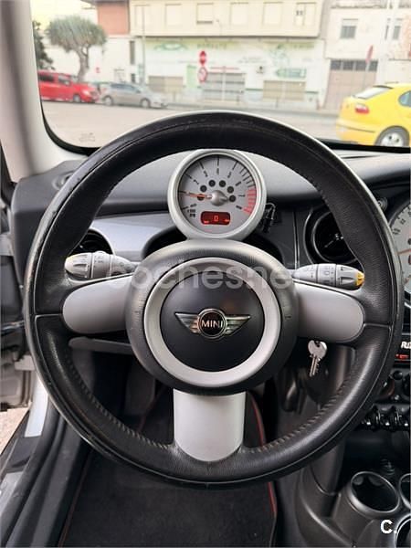 Usado Mini Cooper 116 CV (85 kW) 2006 Gris / plata Utilitario