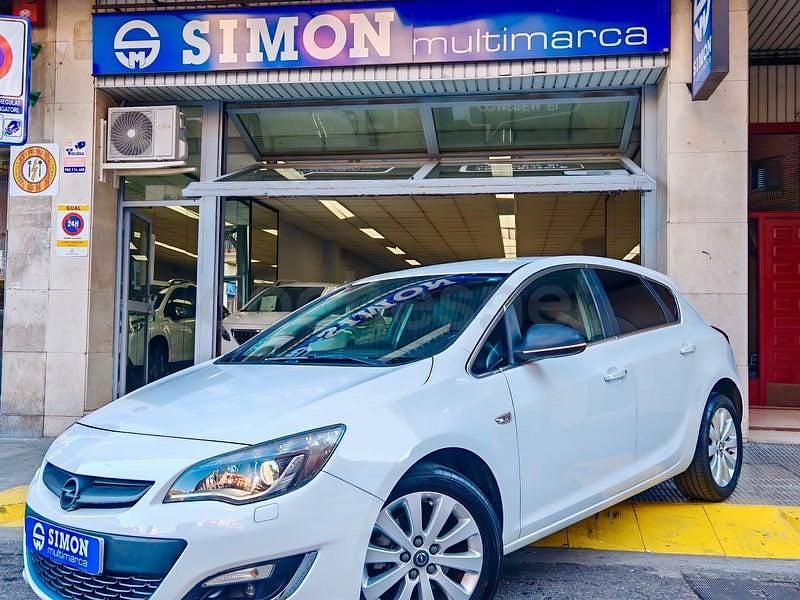 Usado Opel Astra Business 110 CV (80 kW) 2013 Blanco Berlina