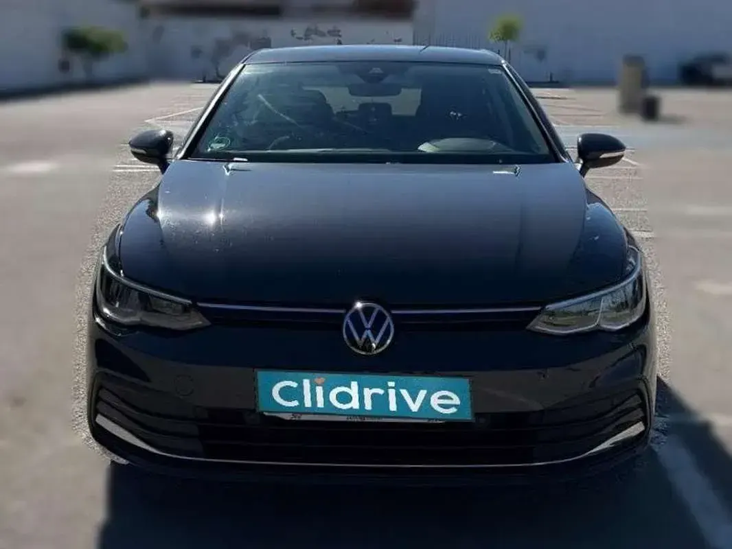 Usado VW Golf VIII 110 CV (80 kW) 2021 Gris Berlina