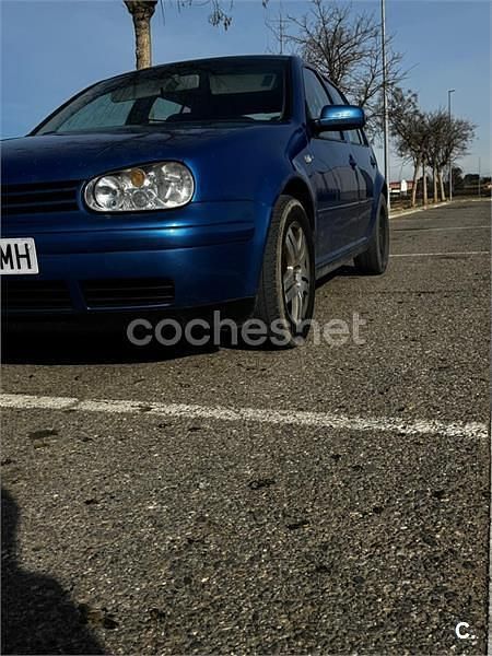 Usado VW Golf IV Highline 115 CV (84 kW) 2001 Azul Berlina