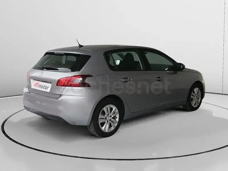 Usado Peugeot 308 Allure 110 CV (80 kW) 2020 Gris / plata Berlina