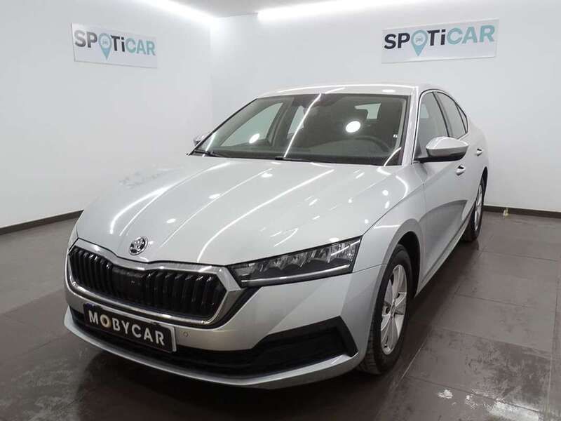 Gris Usado 2022 Skoda Octavia Ambition Utilitario | 24.495 € (Precio justo) - Imagen 1/4