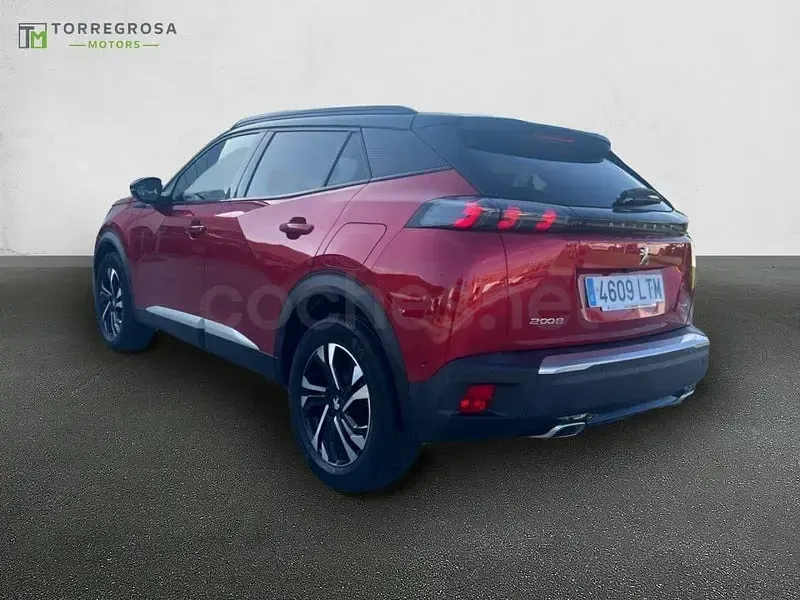 Usado Peugeot 2008 GT 130 CV (95 kW) 2021 Rojo SUV