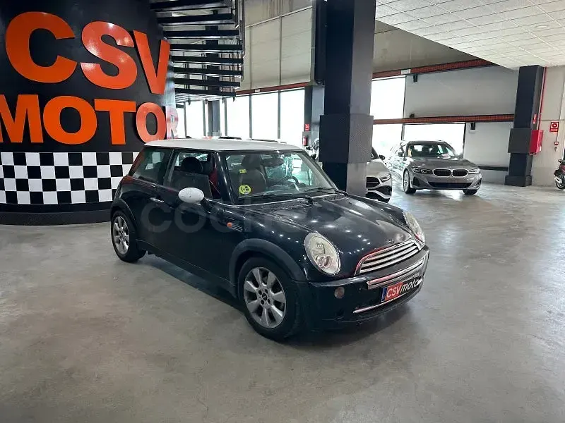 Usado Mini ONE 90 CV (66 kW) 2005 Gris / plata Utilitario