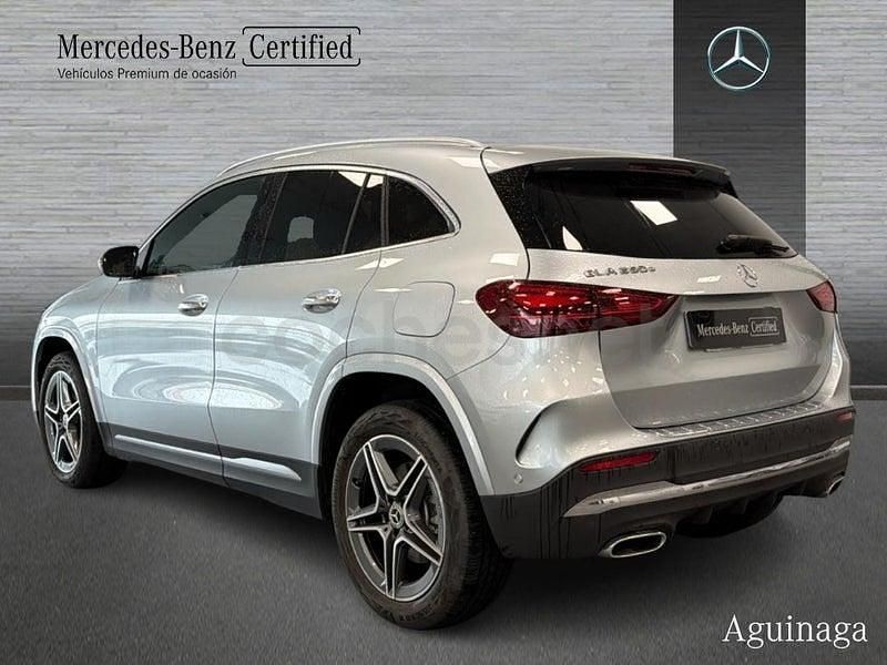 Usado Mercedes GLA250 218 CV (160 kW) 2024 Gris / plata SUV