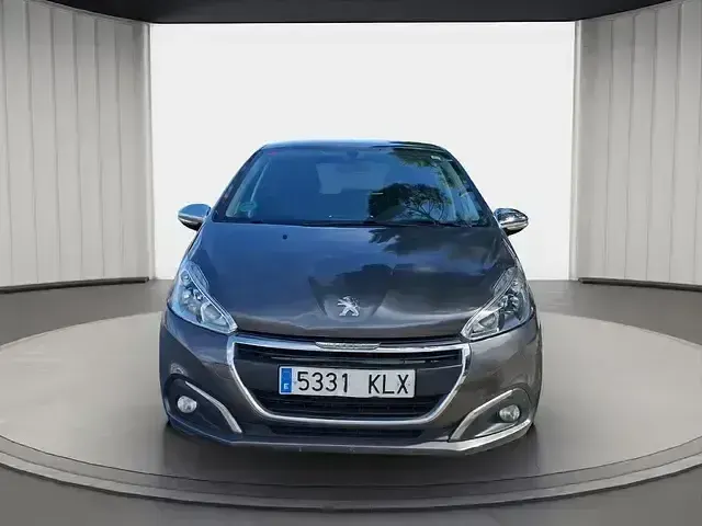 Usado Peugeot 208 Style 82 CV (60 kW) 2018 Gris / plata Utilitario