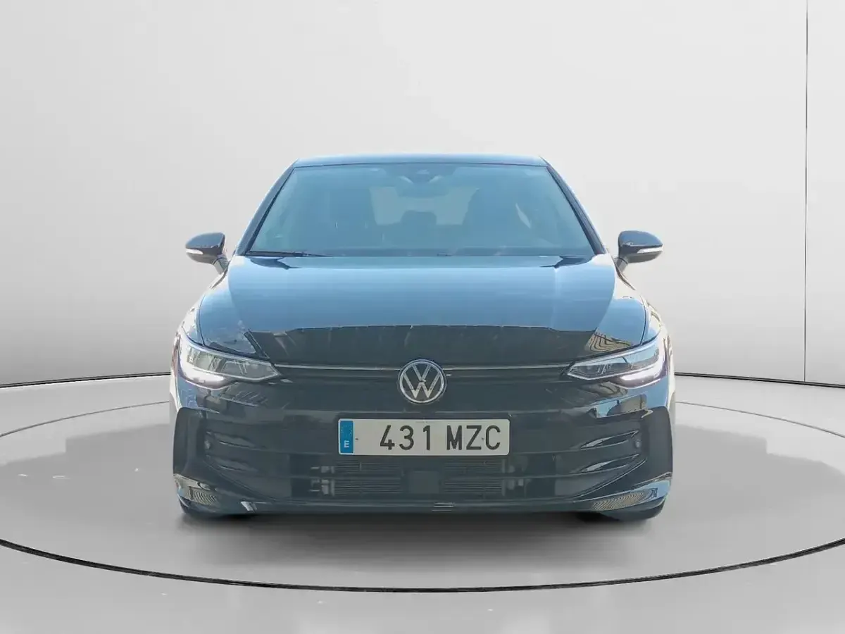 Usado VW Golf VIII Life 116 CV (85 kW) 2025 Blanco Berlina