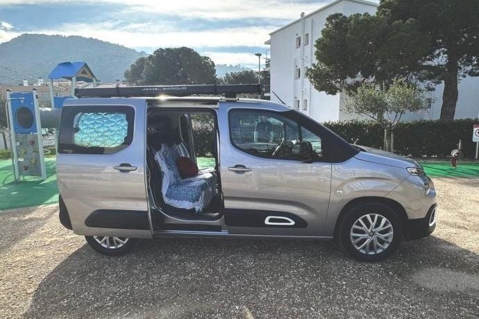 Usado Citroën Berlingo 102 CV (75 kW) 2023 Gris Monovolumen