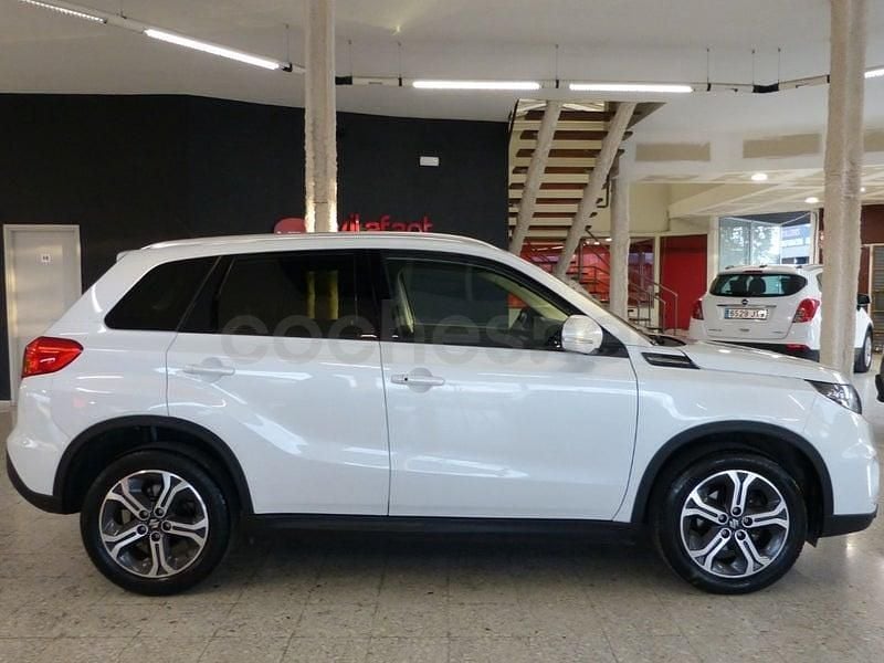 Usado Suzuki Vitara GLX 120 CV (88 kW) 2016 Blanco SUV