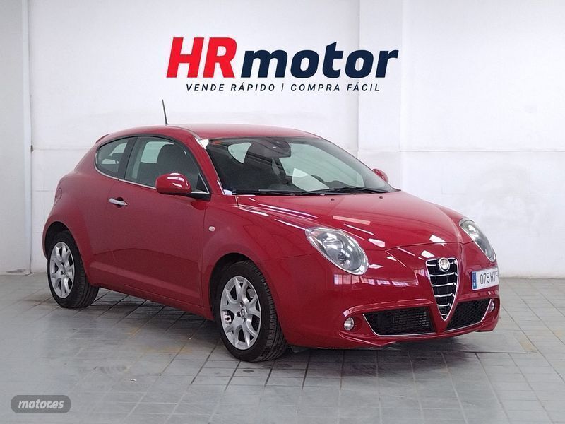 Rojo Usado 2014 Alfa Romeo MiTo Distinctive Utilitario | 8510 € - Imagen 1/4