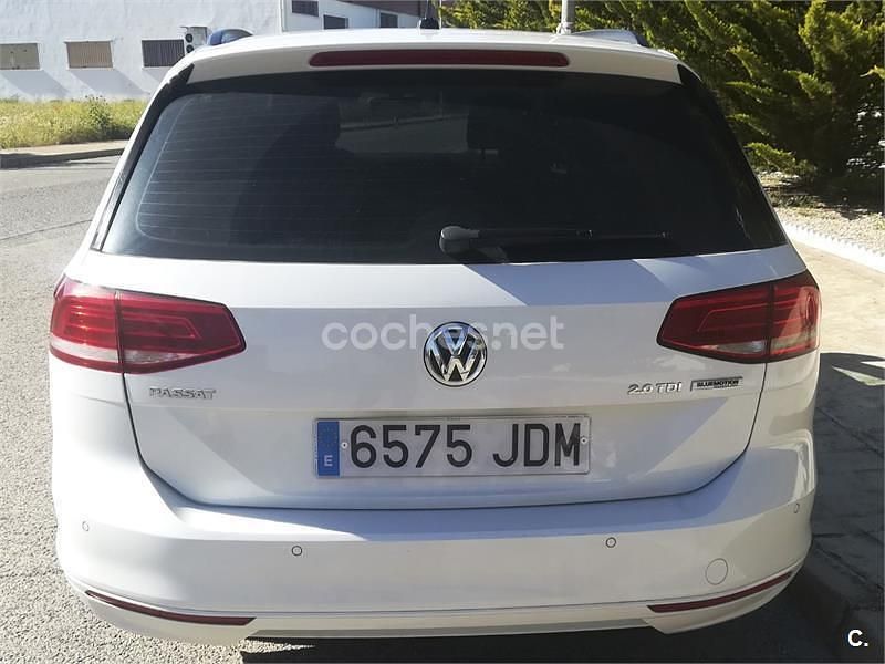 Usado VW Passat Advance 150 CV (110 kW) 2015 Blanco Familiar