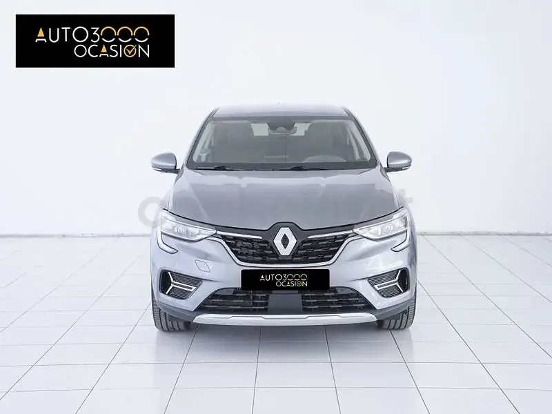 Usado Renault Arkana Zen 140 CV (102 kW) 2021 Gris / plata SUV