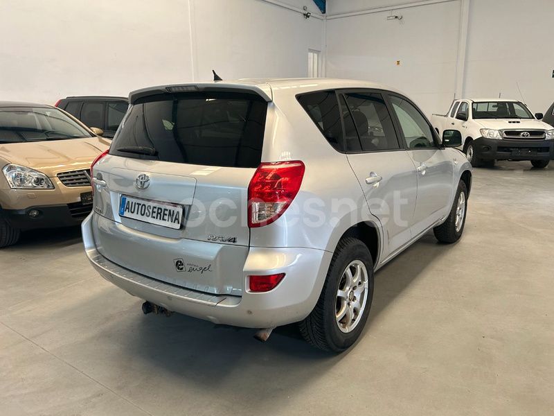 Gris / plata Usado 2009 Toyota RAV4 Active SUV | 11.900 € (Precio justo) - Imagen 1/4
