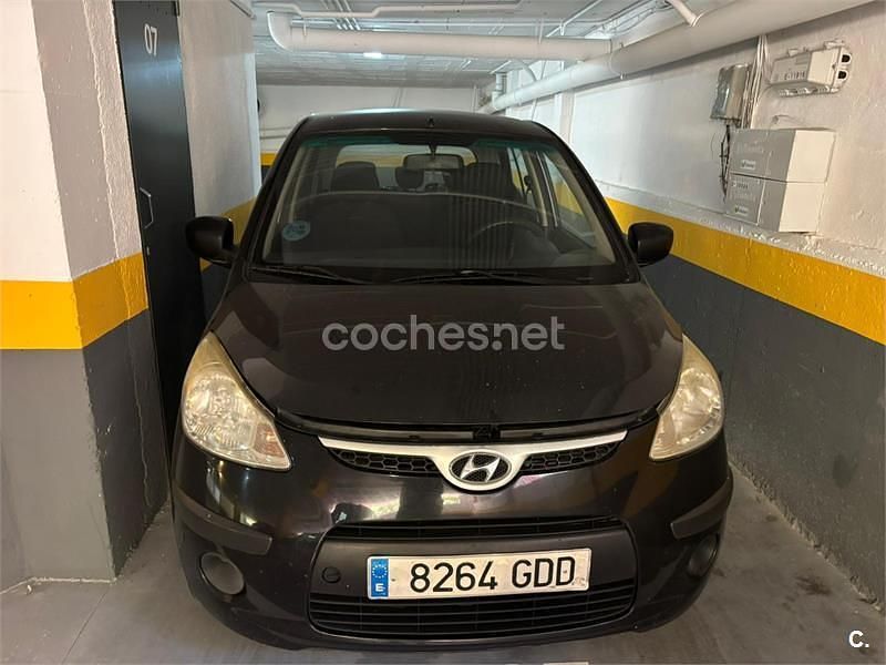 Usado Hyundai i10 Comfort 66 CV (48 kW) 2008 Negro Utilitario