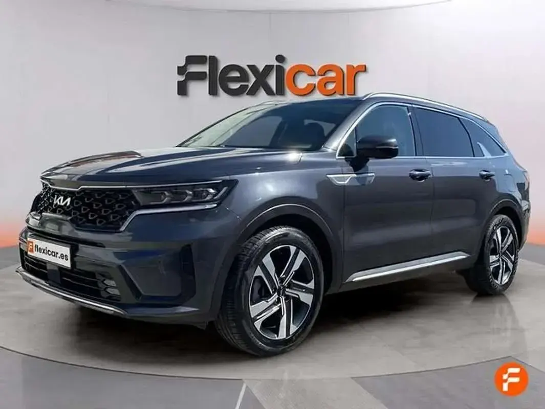 Usado Kia Sorento Plus 232 CV (170 kW) 2024 Gris SUV