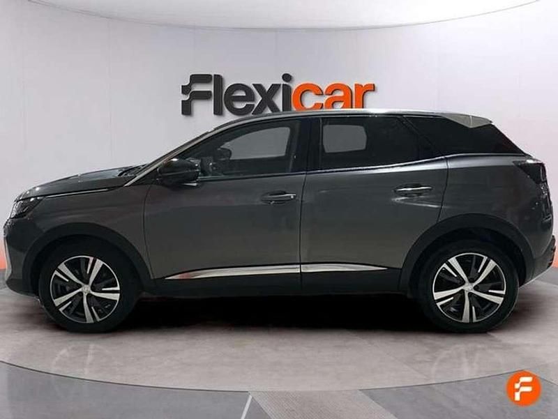 Usado Peugeot 3008 Allure 131 CV (96 kW) 2023 Gris SUV
