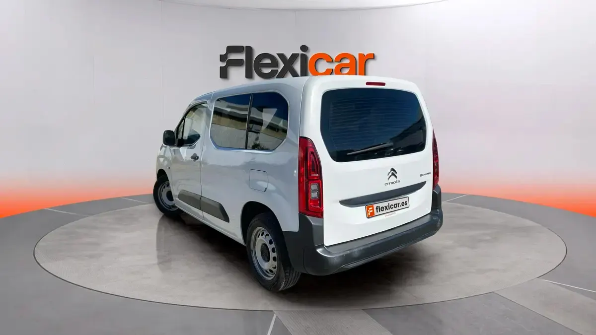Usado Citroën Berlingo Feel 102 CV (75 kW) 2020 Blanco Monovolumen
