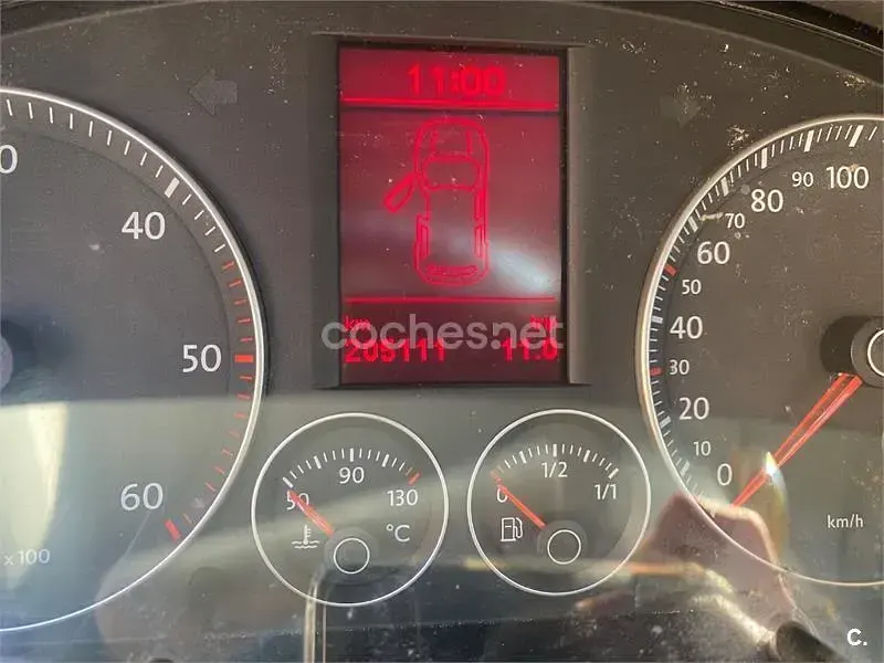 Usado VW Touran 140 CV (102 kW) 2007 Gris / plata Monovolumen