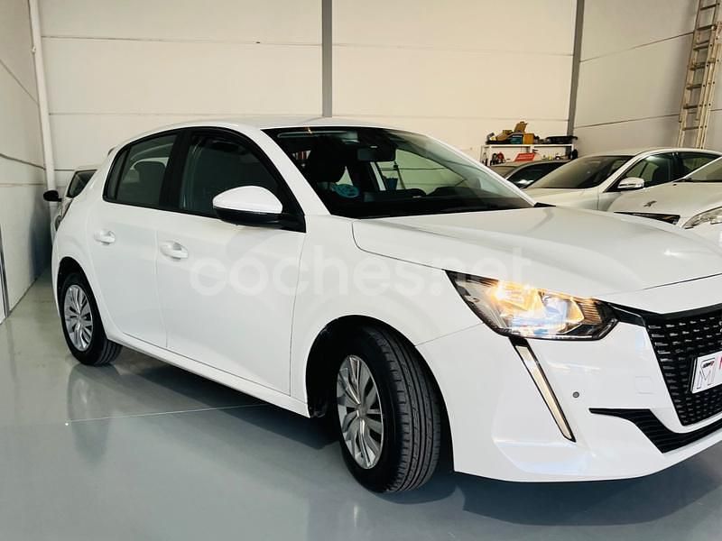 Usado Peugeot 208 Active 100 CV (73 kW) 2021 Blanco Utilitario