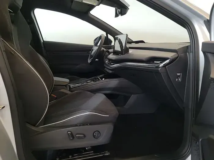 Nuevo Skoda Enyaq iV SportLine 210 kW (286 CV) 2026 Gris plata SUV