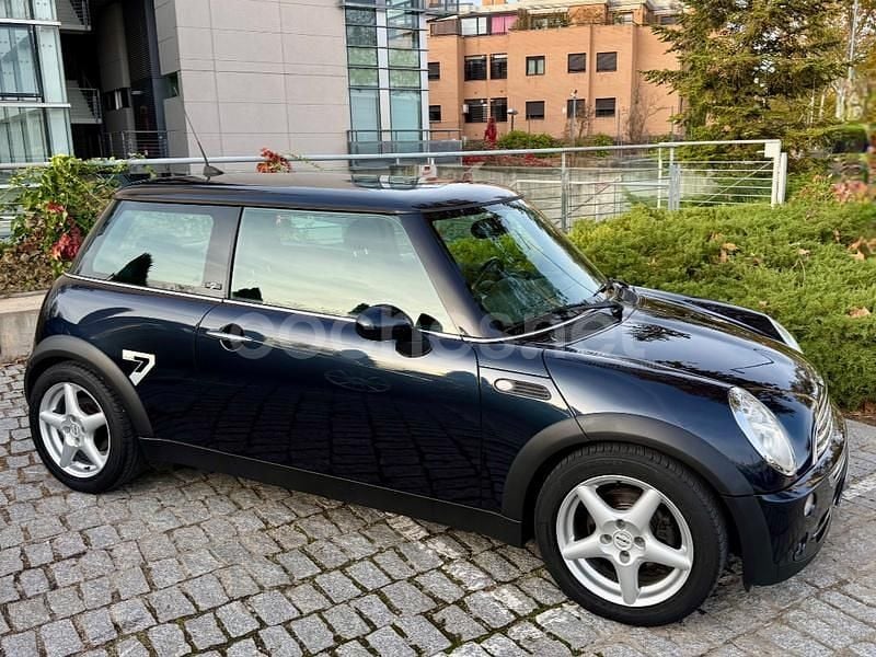 Negro Usado 2006 Mini Cooper Seven Utilitario | 8232 € (Caro) - Imagen 1/4