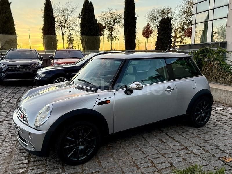 Usado Mini ONE 90 CV (66 kW) 2005 Gris / plata Utilitario