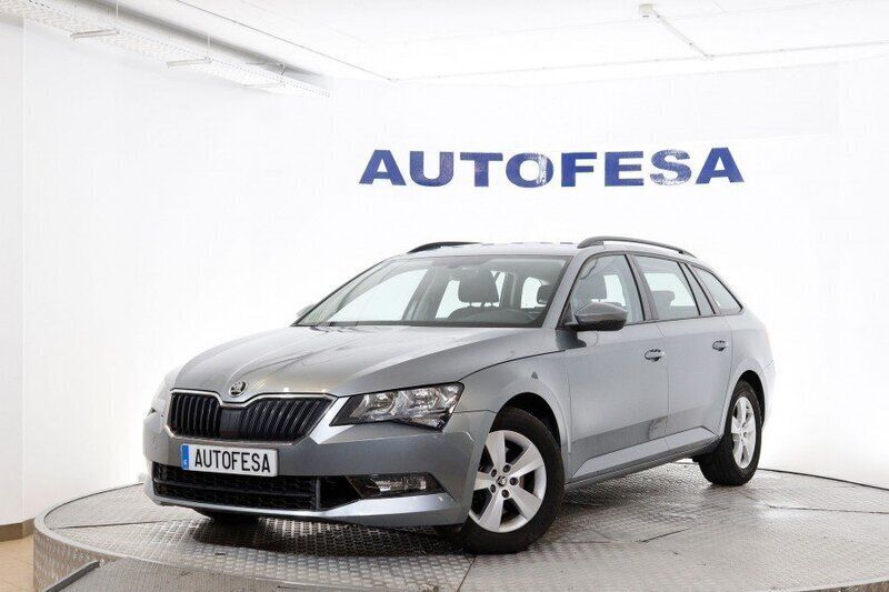Gris Usado 2019 Skoda Superb Familiar | 16.850 € (Super precio) - Imagen 1/4