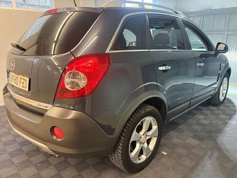 Usado Opel Antara Cosmo 150 CV (110 kW) 2008 Gris SUV