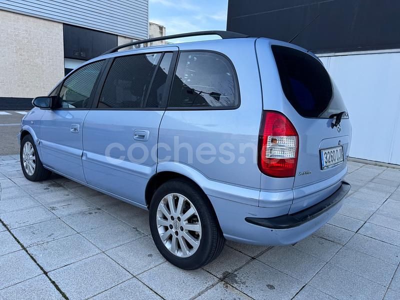 Gris / plata Usado 2005 Opel Zafira Monovolumen | 2700 € (Buen precio) - Imagen 1/4