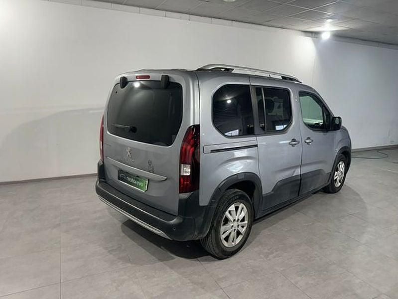 Usado Peugeot Rifter Allure 130 CV (95 kW) 2020 Gris / plata Monovolumen