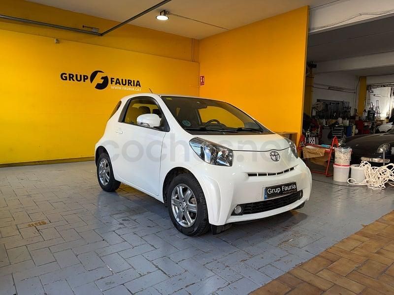 Usado Toyota iQ 68 CV (50 kW) 2009 Blanco Utilitario