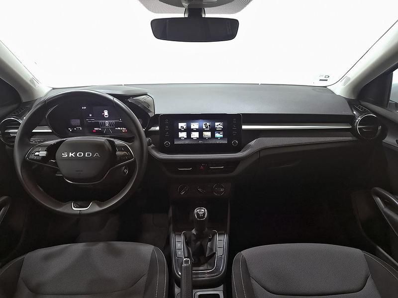 Usado Skoda Fabia Selection 95 CV (69 kW) 2025 Blanco Utilitario