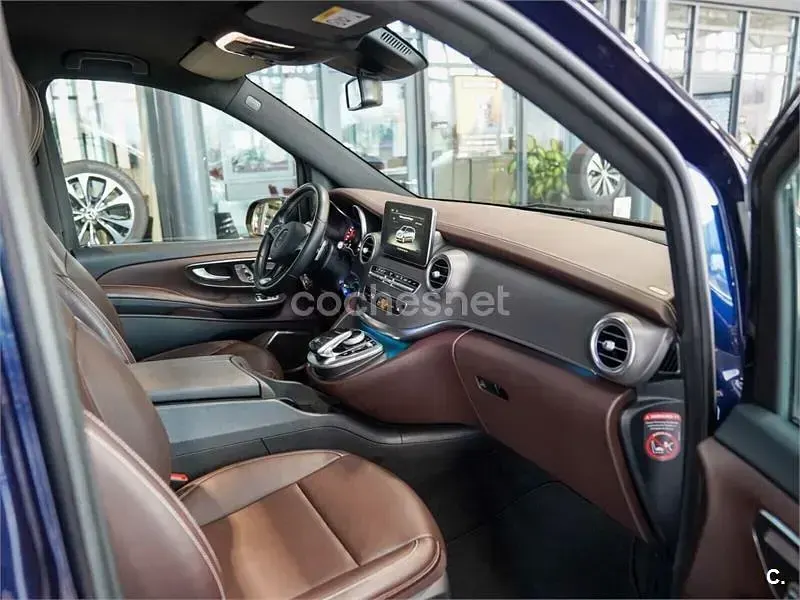Usado Mercedes V220 163 CV (119 kW) 2016 Azul Monovolumen