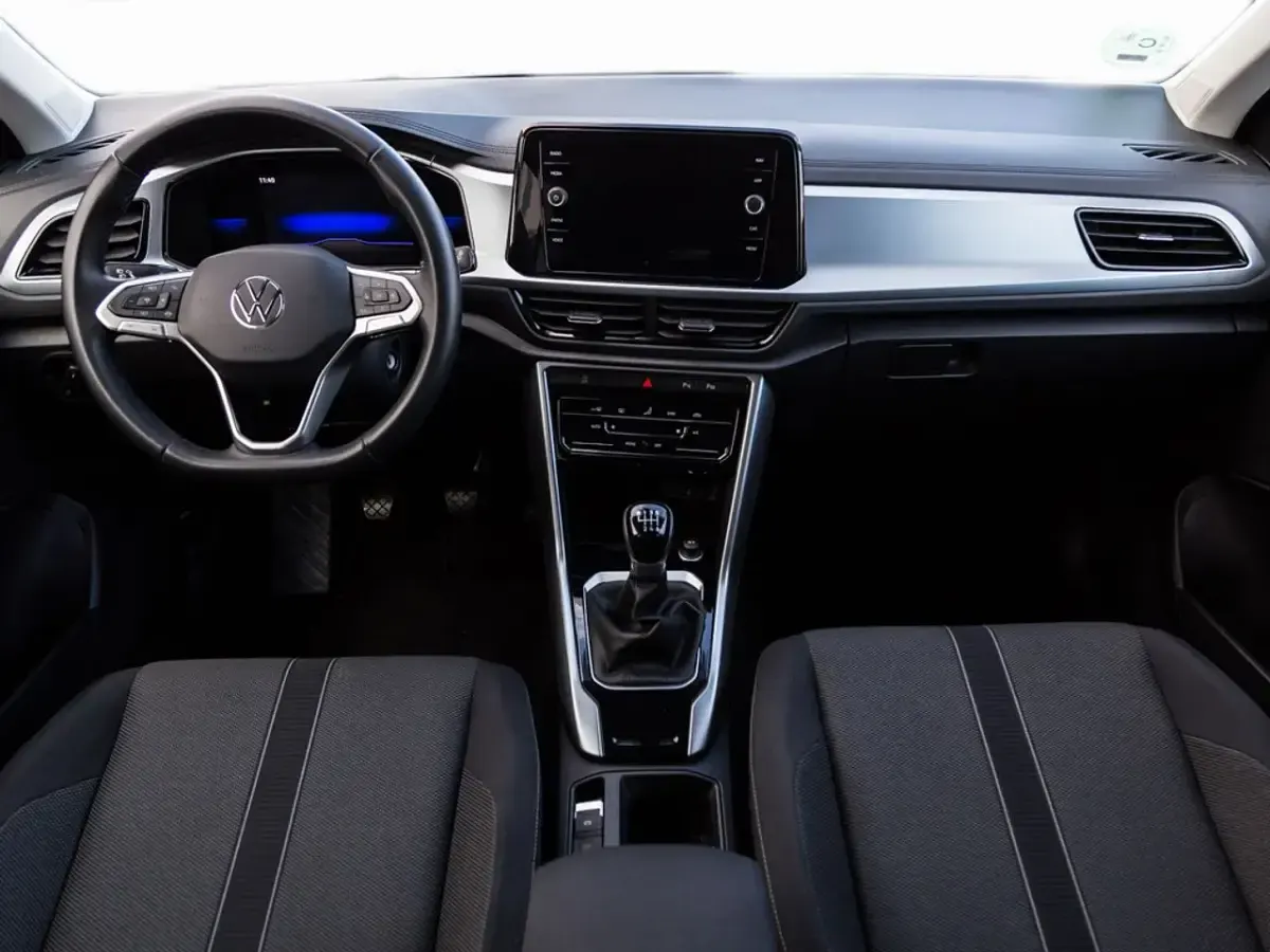 Usado VW T-Roc Life 150 CV (110 kW) 2022 Gris SUV