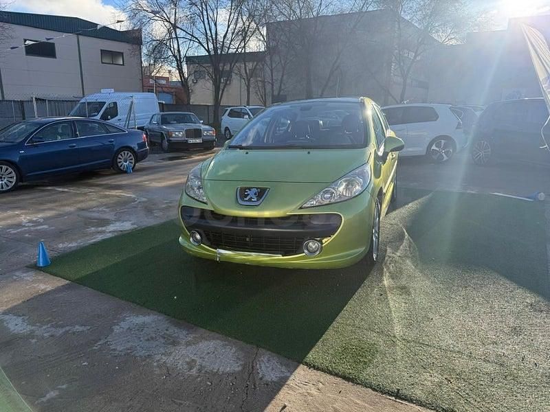 Usado Peugeot 207 Sport 95 CV (69 kW) 2008 Verde Berlina